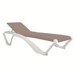 Tumbona resina apilable Acqua.